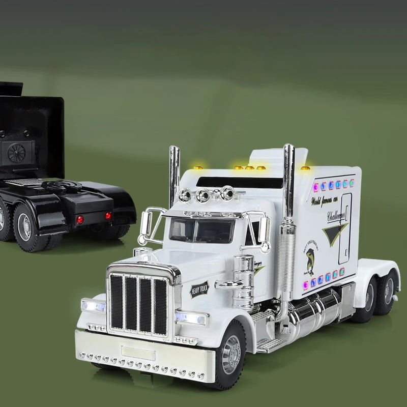 1:24 Scale Peterbilt 389 Diecast Truck Model 5 1:24 Scale Peterbilt 389 Diecast Truck Model - Image 5