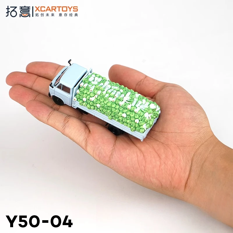 White Die-Cast Cargo Truck Model 1:64 Scale 4 White Die-Cast Cargo Truck Model 1:64 Scale - Image 4