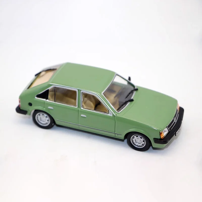 Vintage Opel Kadett D 6S 1:43 Diecast Model 2 Vintage Opel Kadett D 6S 1:43 Diecast Model - Image 2