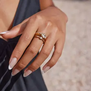 Gold-Coated Stainless Steel Band with Zirconia 11 Sfc3d58eab3944fe9947ef28d7b585b13m