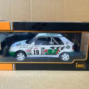 Skoda Felicia 1995 1:18 Diecast Rally Model 11 Sfc7c3bb96bd94e46af521fe977ed655fE