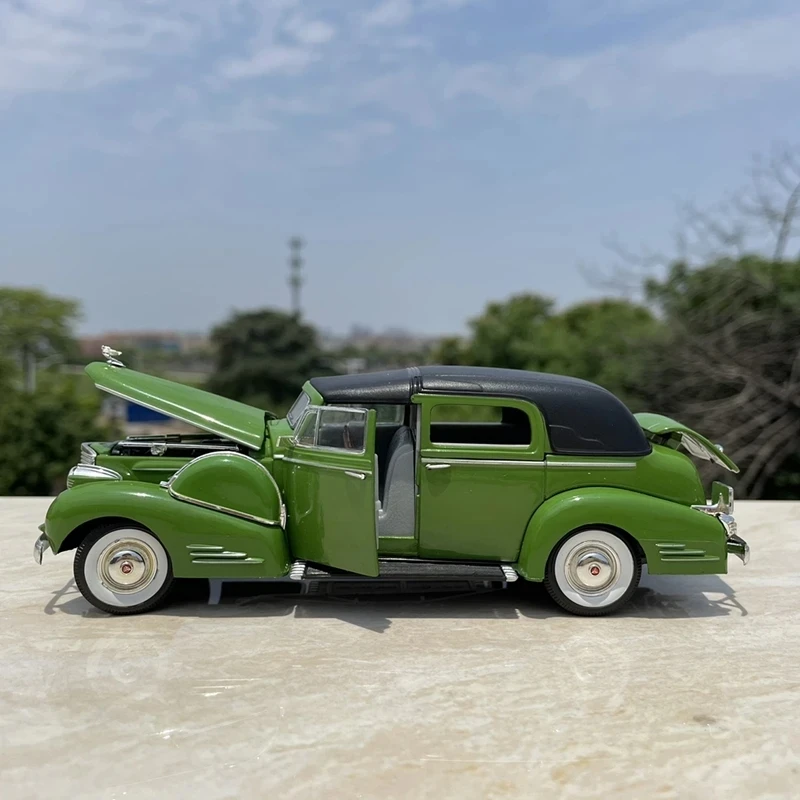 Vintage Green Alloy Car Model 1:30 Scale 4 Vintage Green Alloy Car Model 1:30 Scale - Image 4