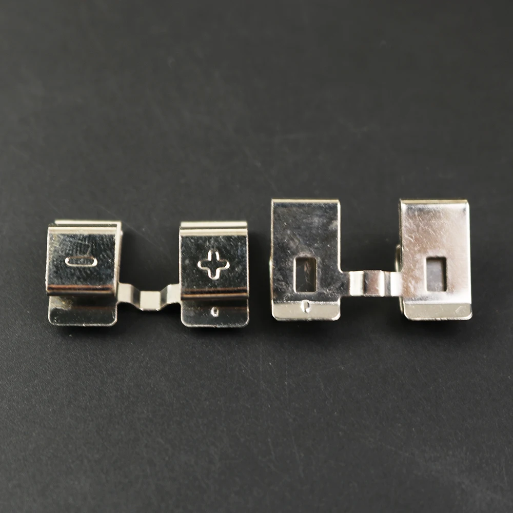 Xbox Controller Battery Contact Clip Set for Xbox Series X/S, One S 3 Xbox Controller Battery Contact Clip Set for Xbox Series X/S, One S - Image 3