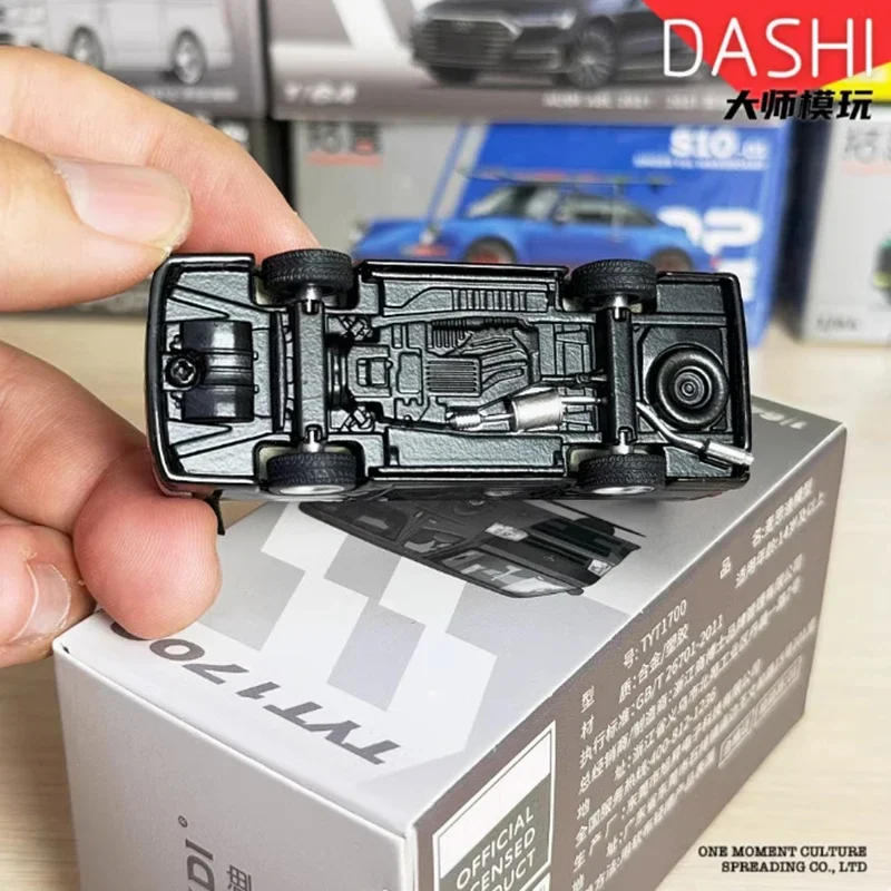 2010 Hiace MPV Diecast Model, 1:64 Scale 3 2010 Hiace MPV Diecast Model, 1:64 Scale - Image 3