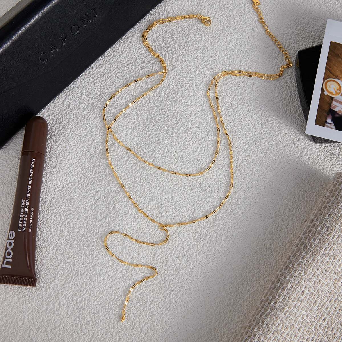 Minimalist Gold Stainless Steel Necklace JDN0307005 4 Minimalist Gold Stainless Steel Necklace JDN0307005 - Image 4