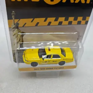2011 Ford Crown Victoria NYC Taxi Diecast Model 8 Sfd4c0d41d3d64fe89ca1a3ec9314d26an