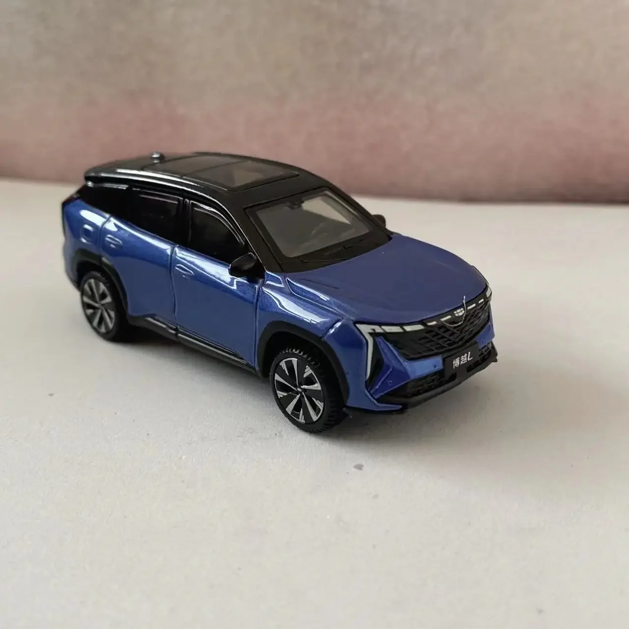 1:64 Geely Boyue L Die-Cast Model Car 4 1:64 Geely Boyue L Die-Cast Model Car - Image 4
