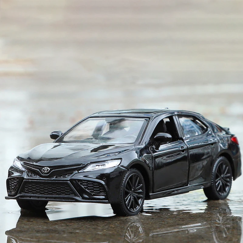1:36 Scale Toyota Camry Diecast Model 3 1:36 Scale Toyota Camry Diecast Model - Image 3
