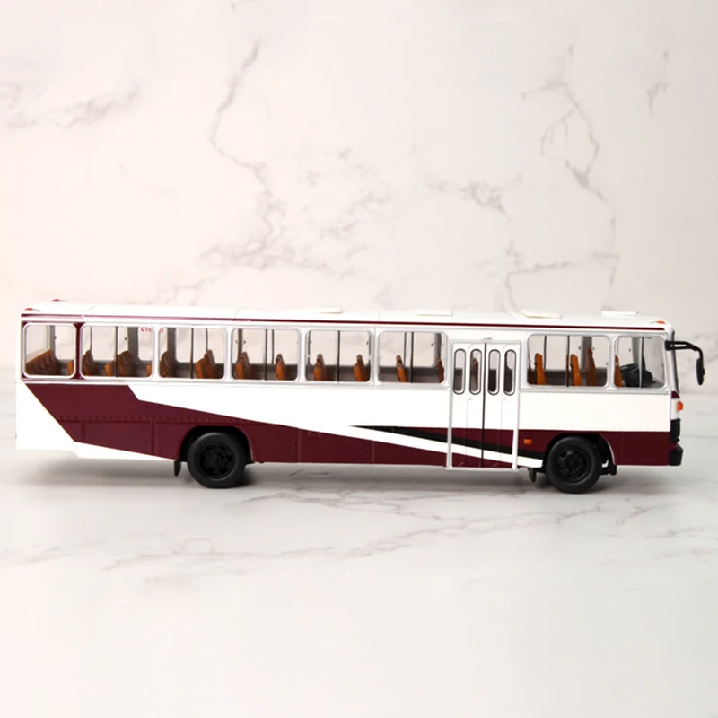 Vintage 1:64 Scale Diecast City Bus Model 2 Vintage 1:64 Scale Diecast City Bus Model - Image 2