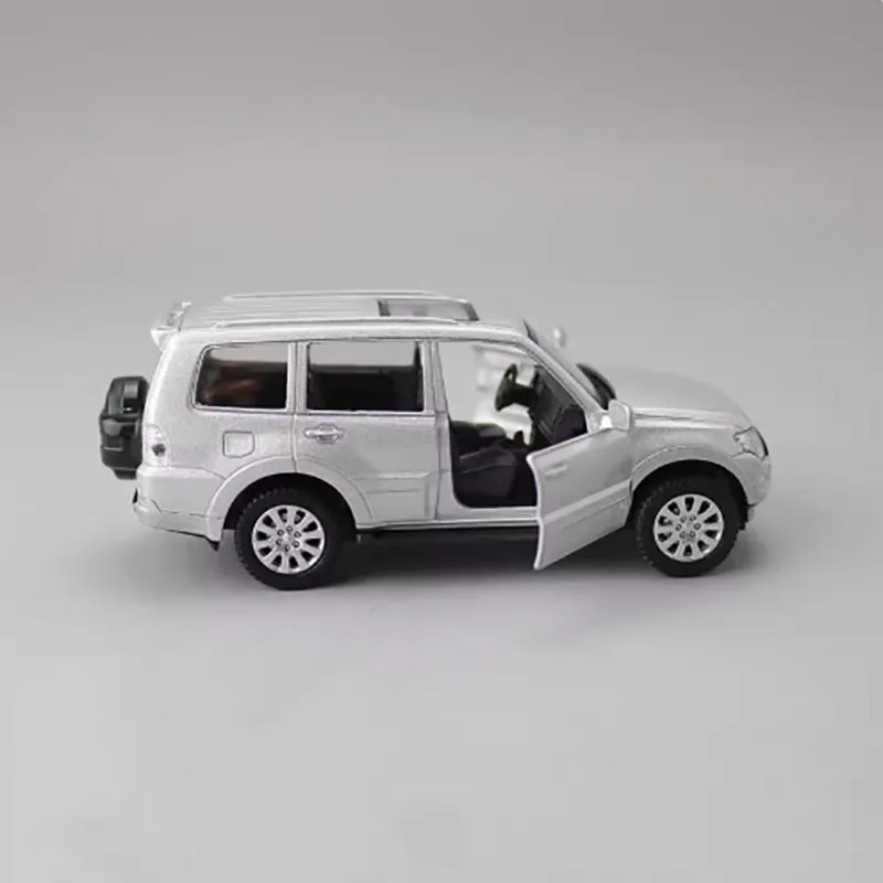 Silver Pajero Bobcat 1/43 Diecast Model 3 Silver Pajero Bobcat 1/43 Diecast Model - Image 3