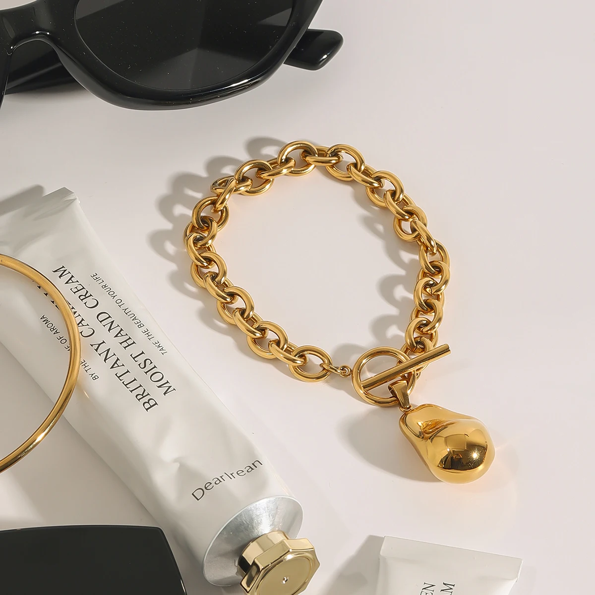 Elegant Gold-Toned Stainless Steel Bracelet 5 Elegant Gold-Toned Stainless Steel Bracelet - Image 5