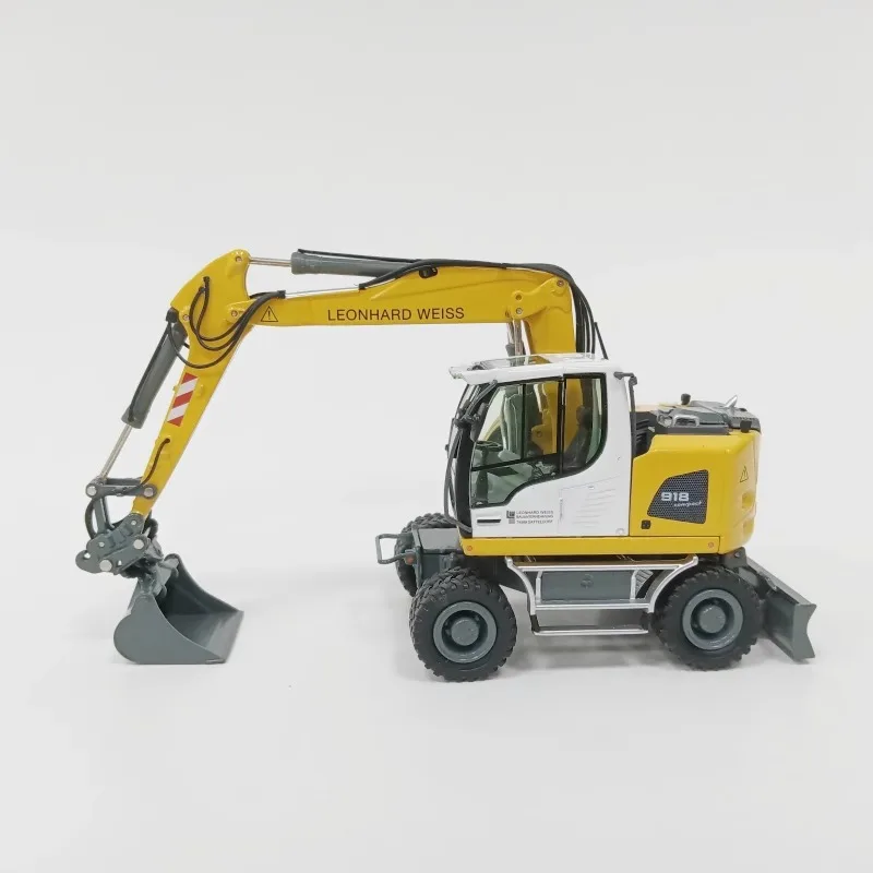 Liebherr A918 Excavator Model 1:50 Scale 5 Liebherr A918 Excavator Model 1:50 Scale - Image 5