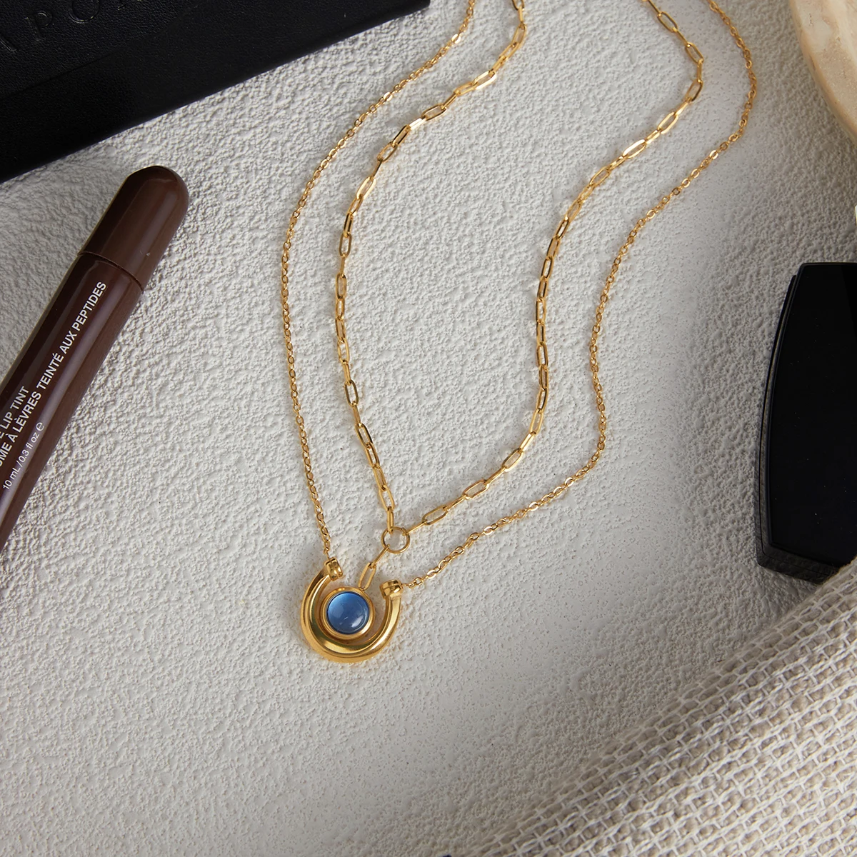 Gold Stainless Steel Horseshoe Necklace JDN0306075 5 Gold Stainless Steel Horseshoe Necklace JDN0306075 - Image 5