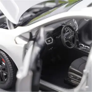 Chevrolet Equinox Redline 1:18 Diecast Model 13 Sff9d0ad3828c41d591f632fa8a132936C