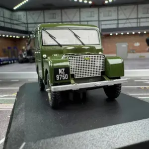 Land Rover Jeep 1:43 Scale Diecast Model 9 Sffbe140ee5ae47a19c293c841433f334b