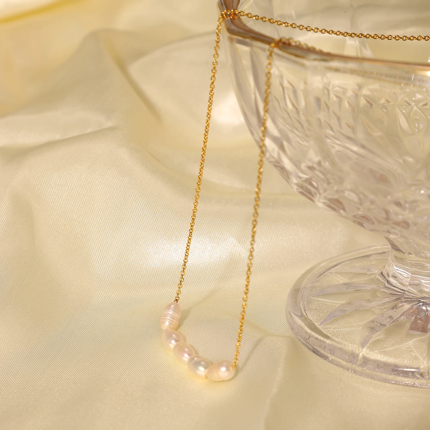 Elegant Stainless Steel Pearl Necklace for Women 6 Elegant Stainless Steel Pearl Necklace for Women - Image 6