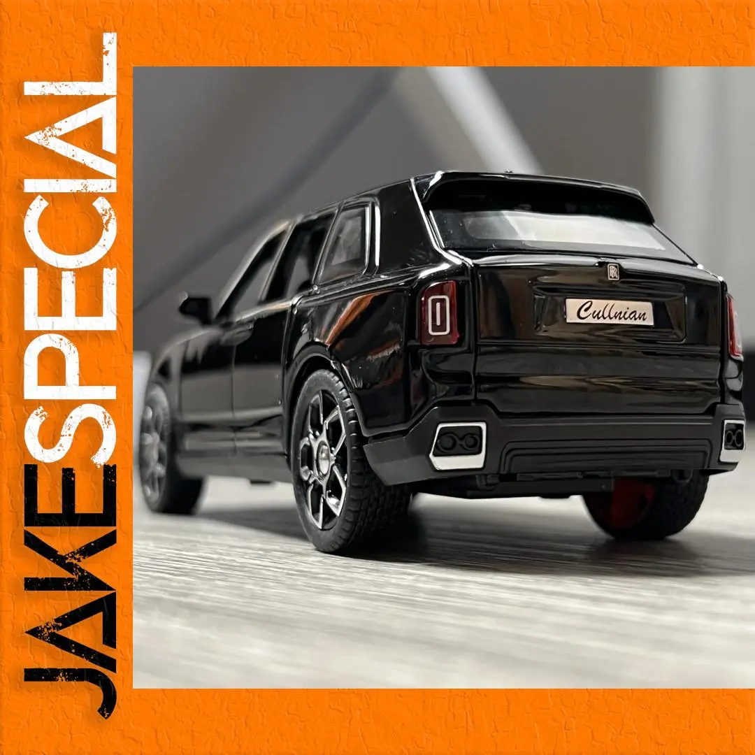 1:32 Rolls Royce Cullinan Diecast Model 1 1:32 Rolls Royce Cullinan Diecast Model