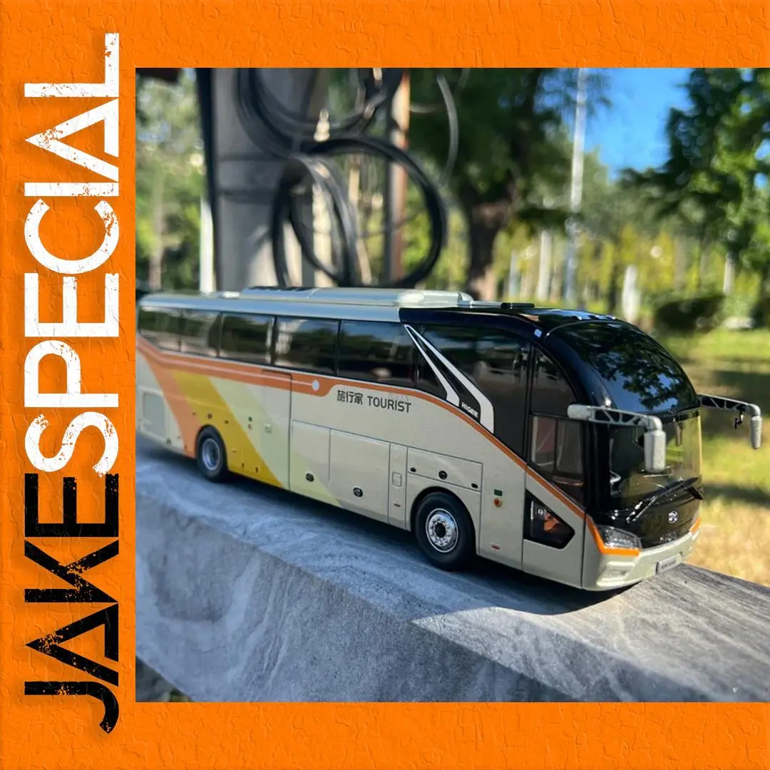 1/42 Scale Jinlong HIGER Tourist Bus Model 1 1/42 Scale Jinlong HIGER Tourist Bus Model