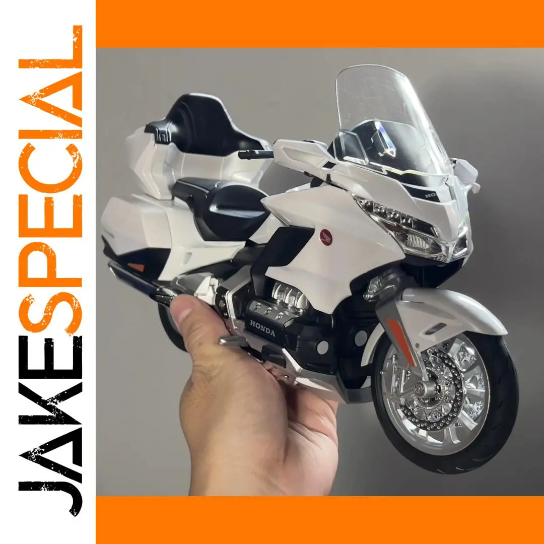Honda GL1800 Gold Wing Diecast Model 1:9 Scale 1 Honda GL1800 Gold Wing Diecast Model 1:9 Scale