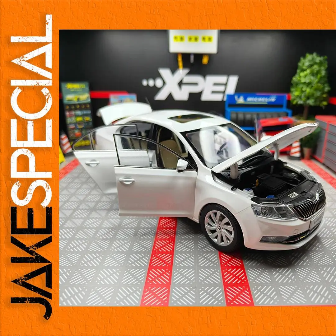 1:18 Skoda Rapid Alloy Model Car 1 1:18 Skoda Rapid Alloy Model Car