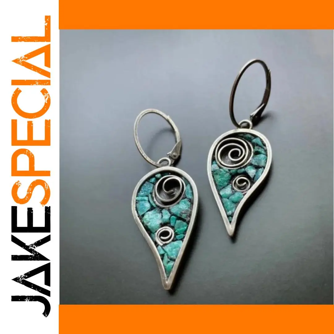 Vintage Green Stone Dangle Earrings 1 Vintage Green Stone Dangle Earrings