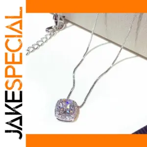 Elegant Women's Collarbone Necklace with Zircon Pendant