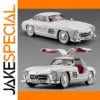 1:24 Mercedes-Benz 300SL Vintage Diecast Model