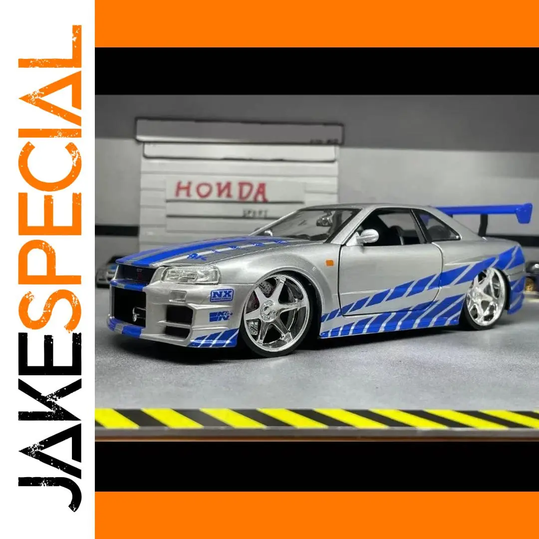Nissan Skyline GT-R R34 Diecast Model 1:24 Scale 1 Nissan Skyline GT-R R34 Diecast Model 1:24 Scale