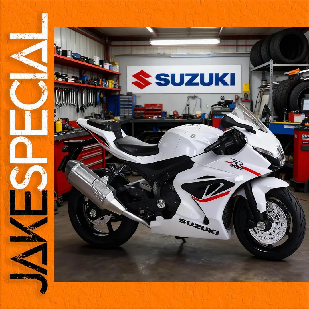 1:18 Scale Suzuki GSX1000R Hayabusa Model 1 1:18 Scale Suzuki GSX1000R Hayabusa Model