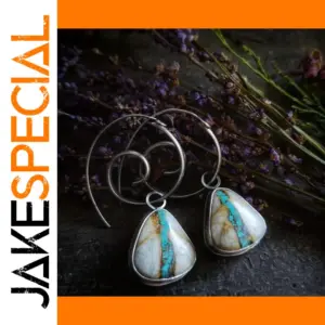 Vintage Triangle Green White Crack Earrings