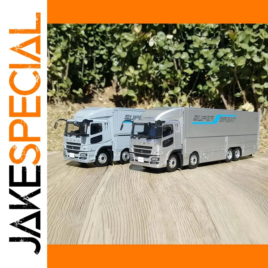 Detailed Mitsubishi FUSO Super Great Scale Model 1 Detailed Mitsubishi FUSO Super Great Scale Model