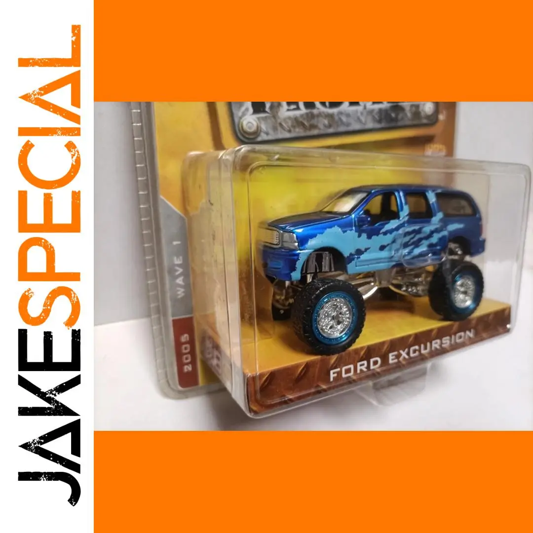 Diecast Blue Ford Excursion 4x4 Model 1:64 1 Diecast Blue Ford Excursion 4x4 Model 1:64