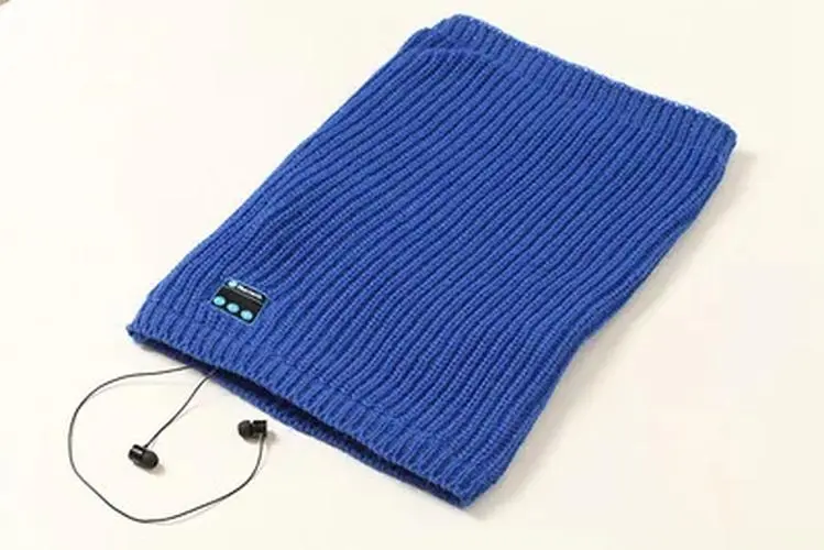 Blue Bluetooth Winter Scarf with Built-in Speaker 10 Blue Bluetooth Winter Scarf with Built-in Speaker - Image 10