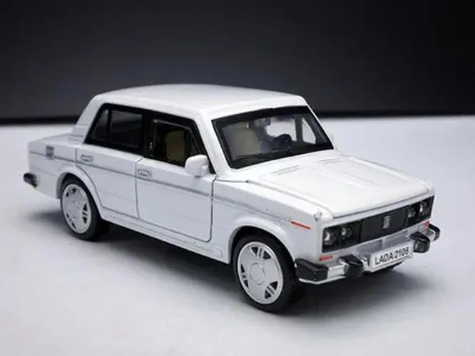 Red Diecast Lada 2106 Model - 1/32 Scale 7 Red Diecast Lada 2106 Model - 1/32 Scale - Image 7