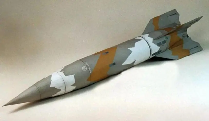 German Missile DIY Paper Model Kit 3 German Missile DIY Paper Model Kit - Image 3