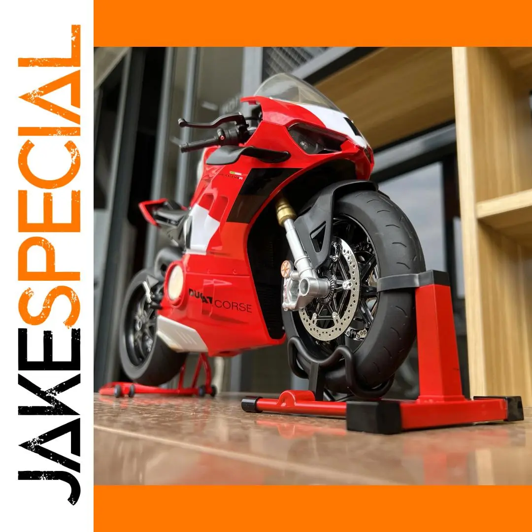 Ducati V4S Racing Motorcycle Model 1:6 Scale 1 Ducati V4S Racing Motorcycle Model 1:6 Scale