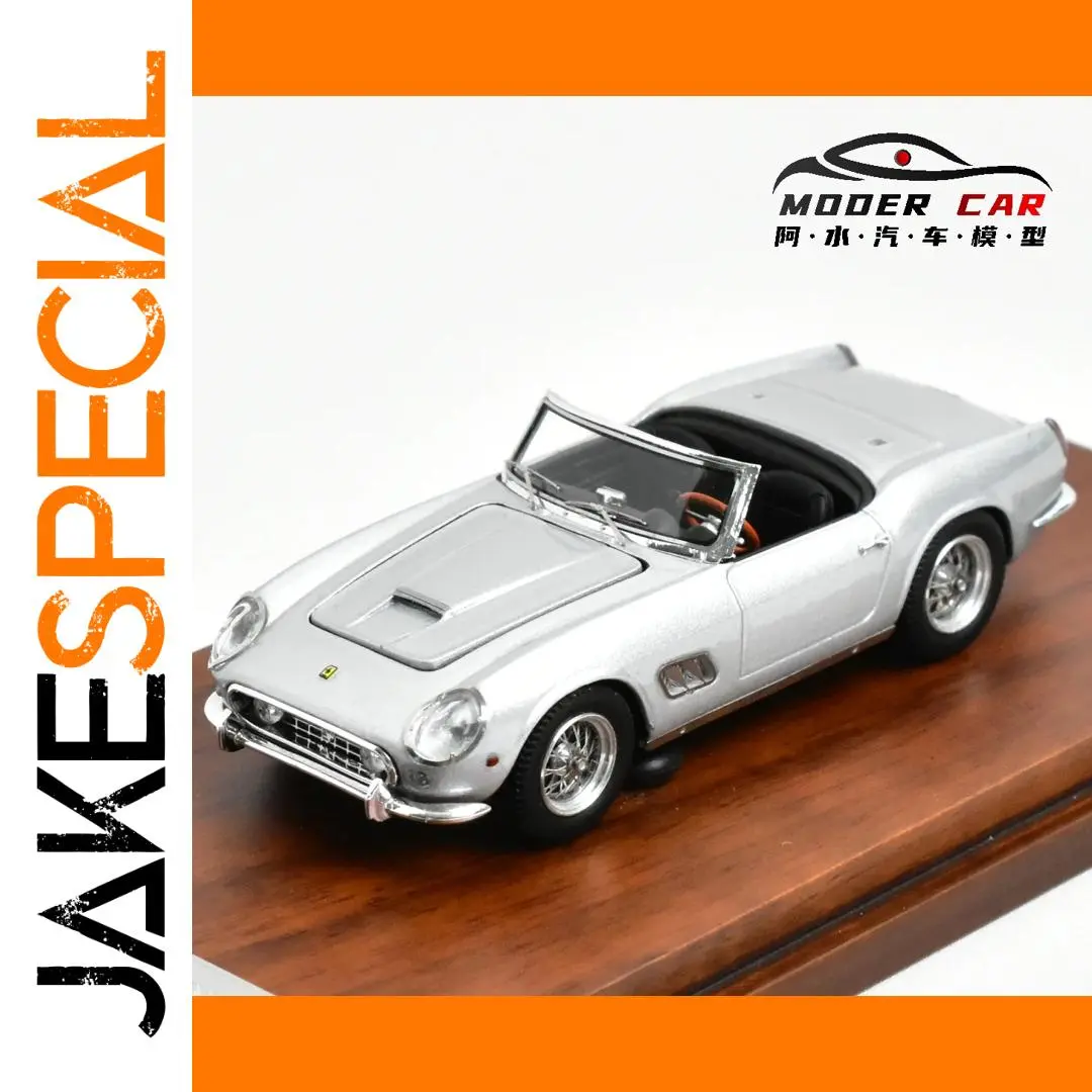 Silver Ferrari 250 GT California Model 1:64 1 Silver Ferrari 250 GT California Model 1:64