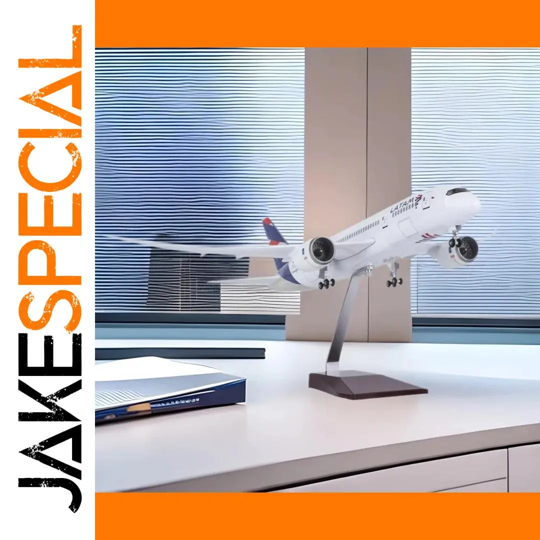 Boeing 787 Diecast Resin Model with LED Light 1 Boeing 787 Diecast Resin Model with LED Light