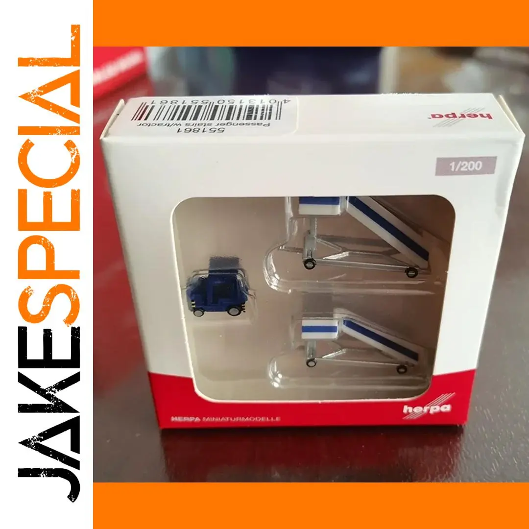 1/200 Passenger Ladder Model by JERREN 1 1/200 Passenger Ladder Model by JERREN