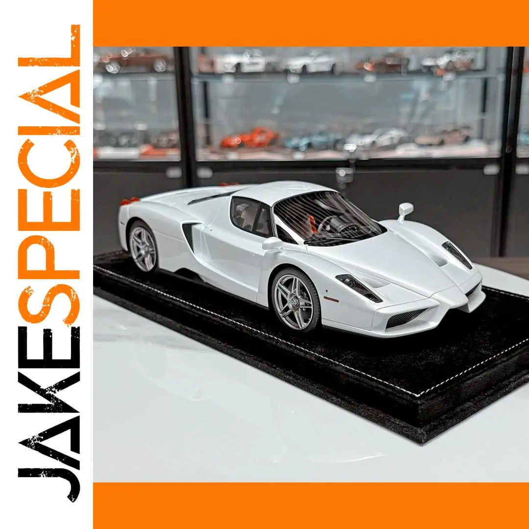 1:24 Alloy Sports Car Model Collectible 1 1:24 Alloy Sports Car Model Collectible