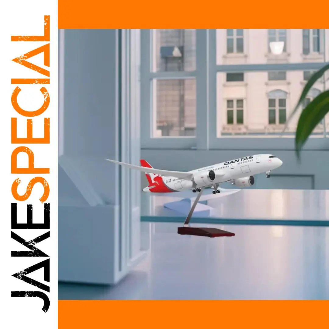 1/85 Scale Boeing 737 Model for Collectors 1 1/85 Scale Boeing 737 Model for Collectors