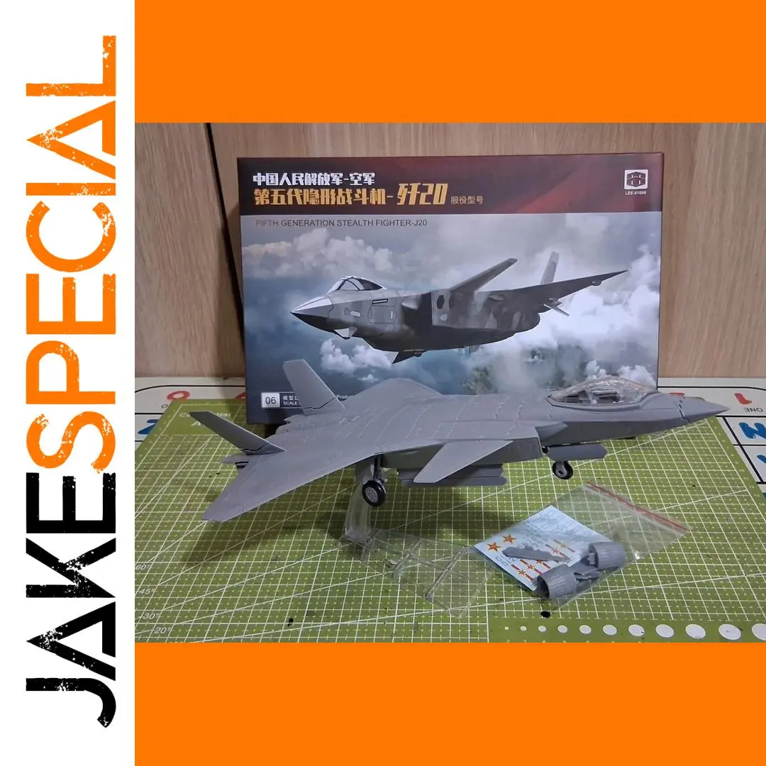 1/72 PLA J-20 Stealth Fighter Model 1 1/72 PLA J-20 Stealth Fighter Model