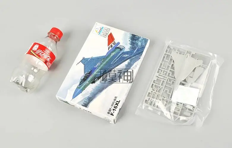 1:144 F-16XL Fighter Model Replica 4 1:144 F-16XL Fighter Model Replica - Image 4