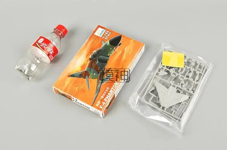 1:144 F-4 Phantom Model Kit 4 1:144 F-4 Phantom Model Kit - Image 4