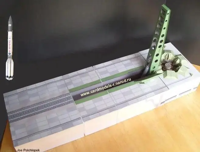 DIY Space Rocket Paper Model Kit 3 DIY Space Rocket Paper Model Kit - Image 3