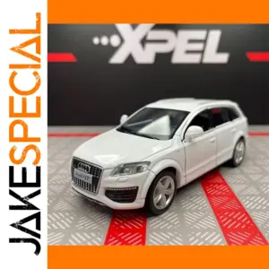 White 1:36 Q7 SUV Diecast Model