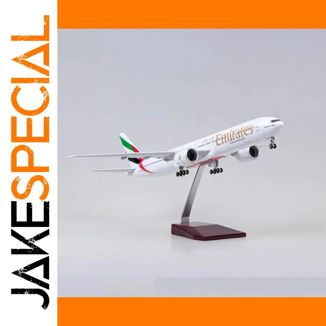 Emirates Boeing 777 Model with LED Lighting 1 Emirates Boeing 777 Model with LED Lighting
