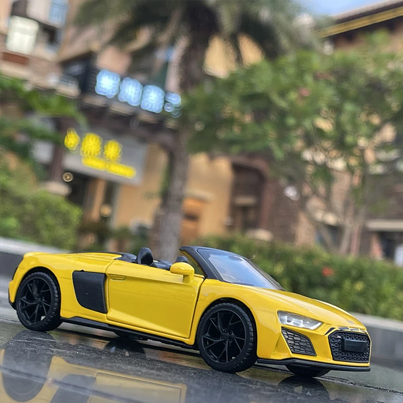 Vibrant Green R8 Spyder Alloy Model 2 Vibrant Green R8 Spyder Alloy Model - Image 2