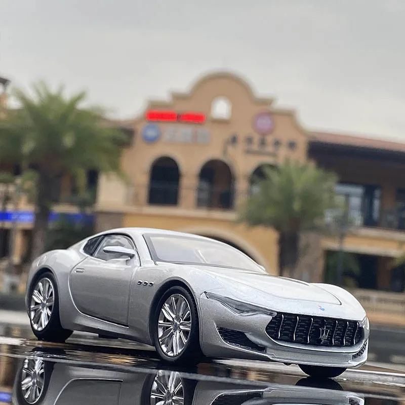 1:32 Maserati Alfieri Coupe Diecast Model 2 1:32 Maserati Alfieri Coupe Diecast Model - Image 2