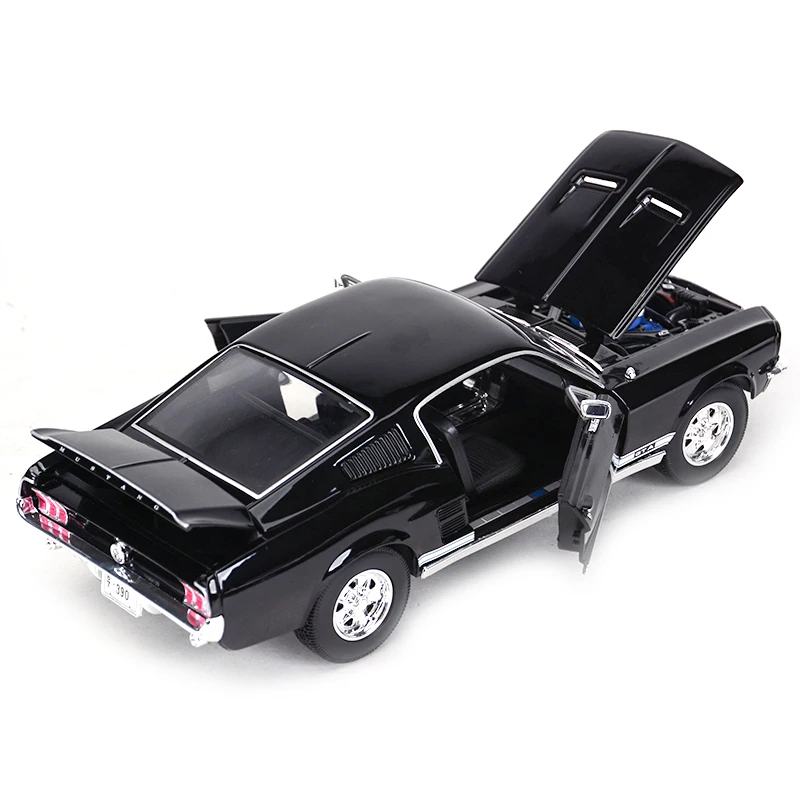 1967 Ford Mustang GTA Die-Cast Model 1:18 Scale 5 1967 Ford Mustang GTA Die-Cast Model 1:18 Scale - Image 5